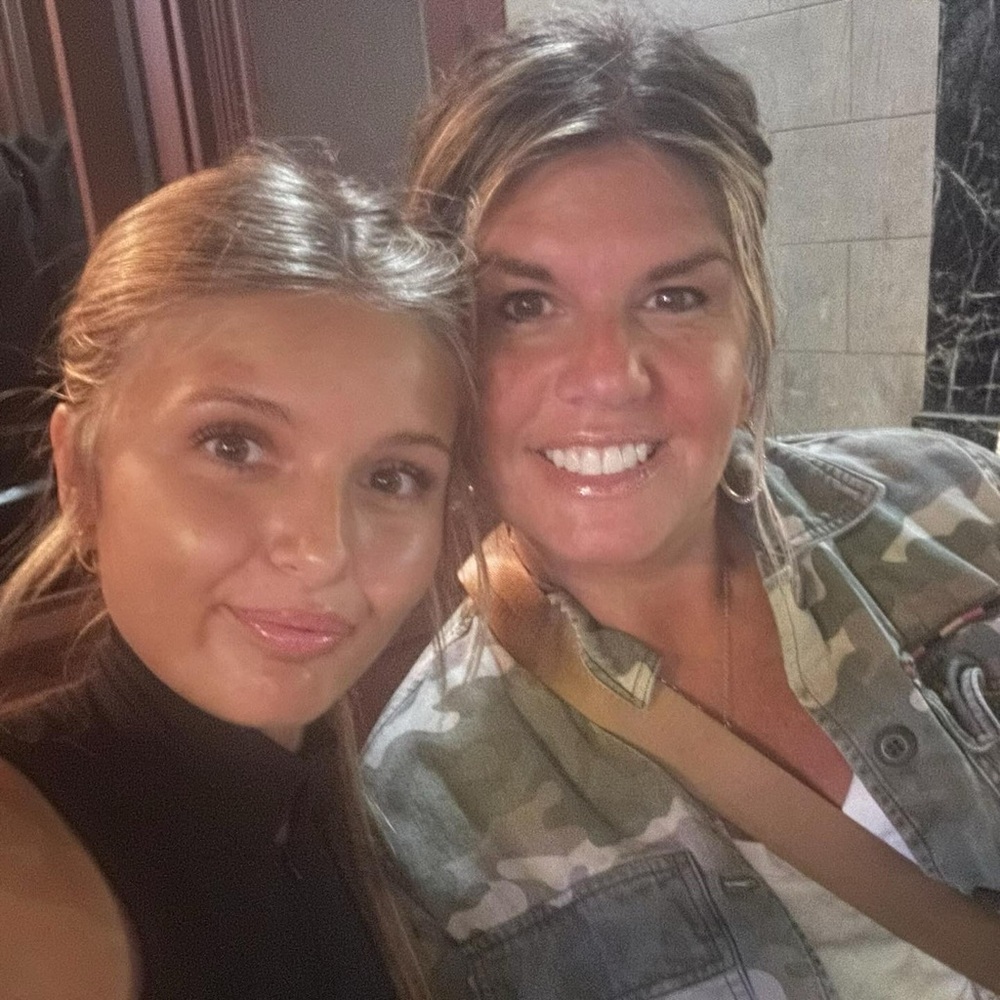 Meet your Posher, Nicole